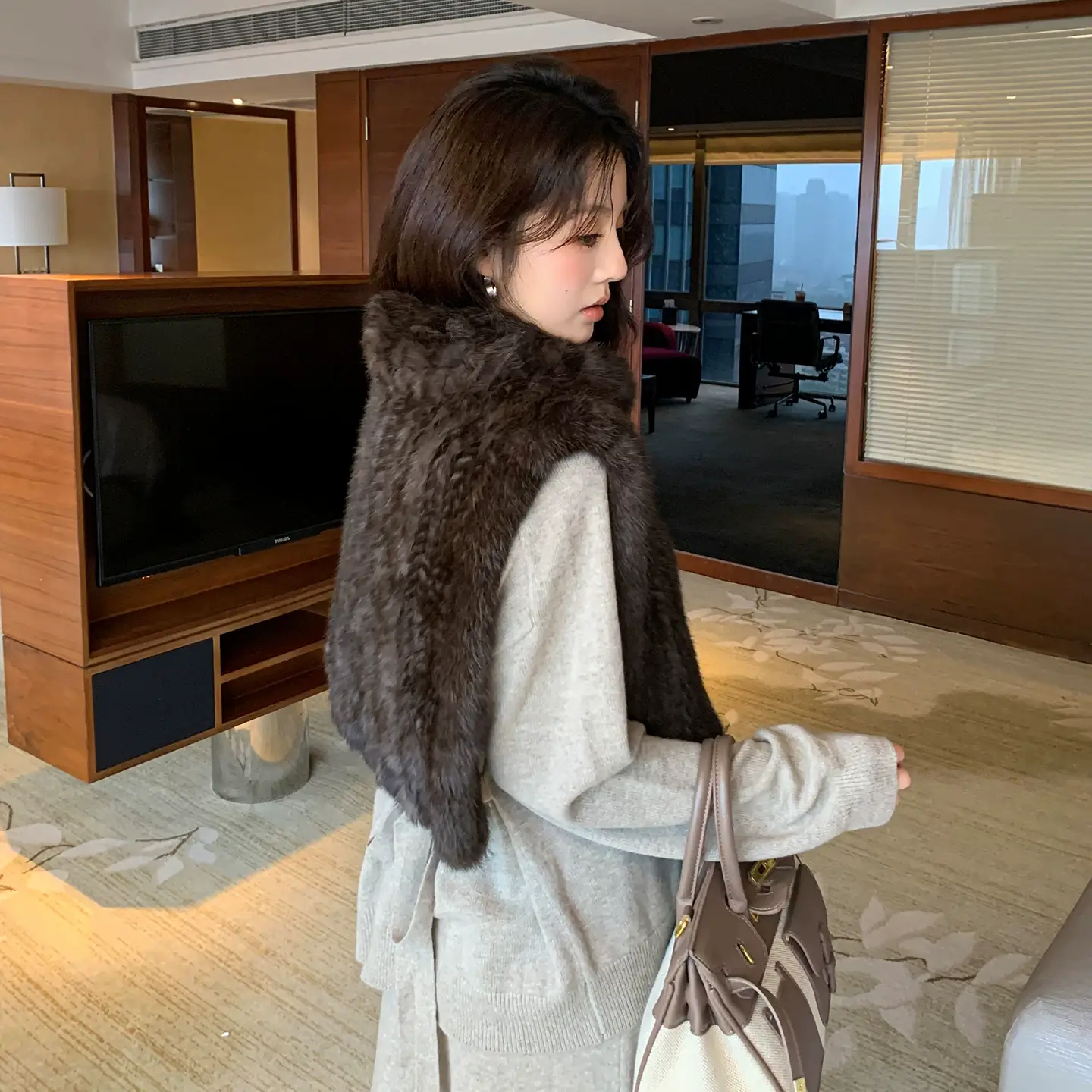 Women's Real Rabbit Fur Knitted Shawl – Double-Sided, Thick & Warm, Sable-Tone Winter Neck Wrap
