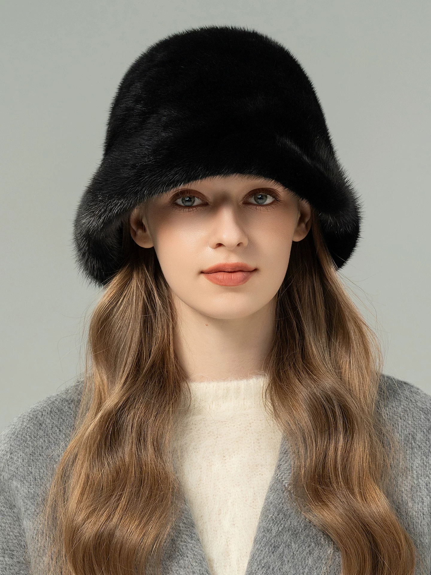 Women's Genuine Mink Fur Bucket Hat – Stylish, Versatile, and Sophisticated
