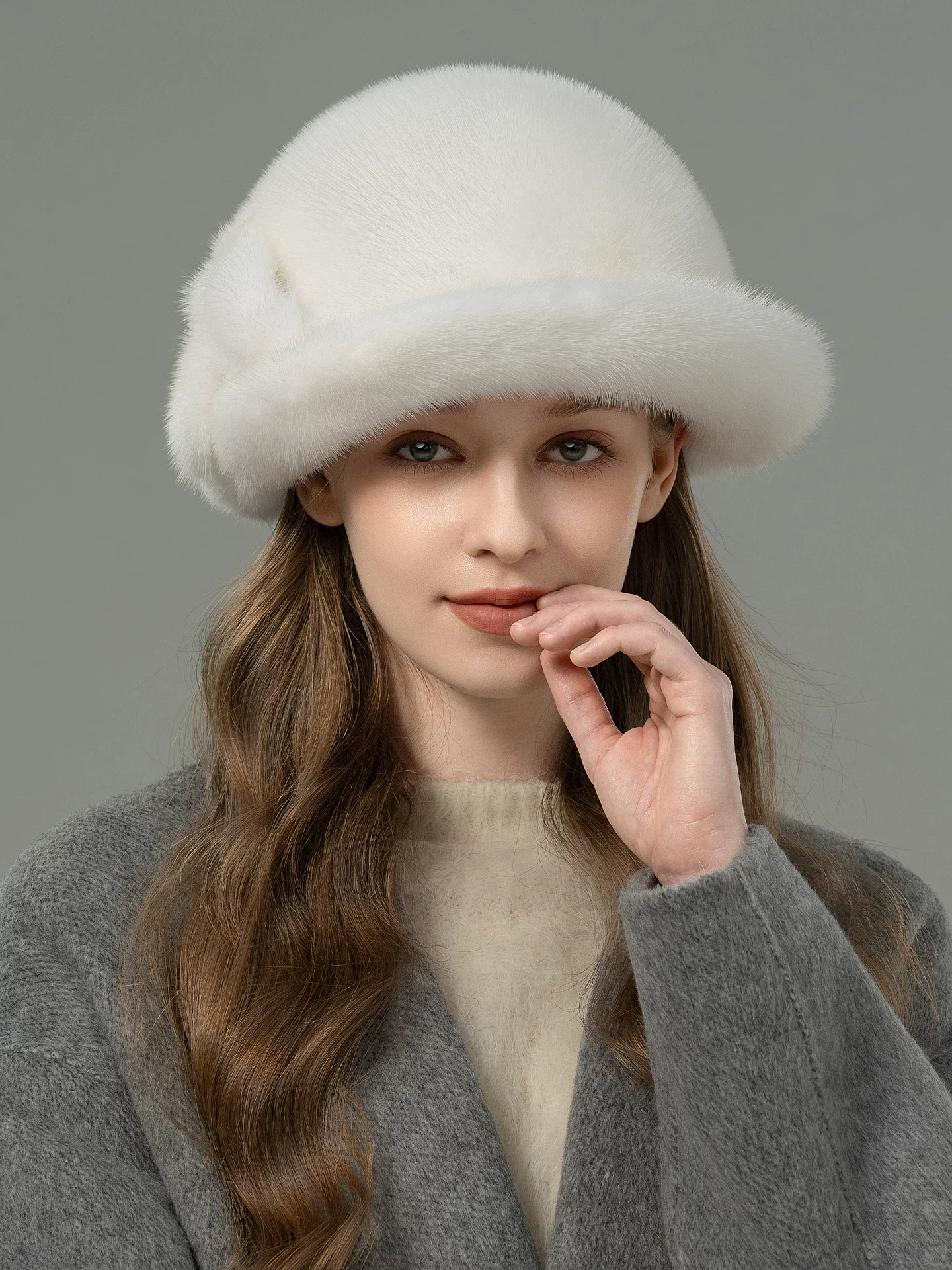Women's Stylish Mink Fur Hat – Warm Bucket Hat with Rolled Brim