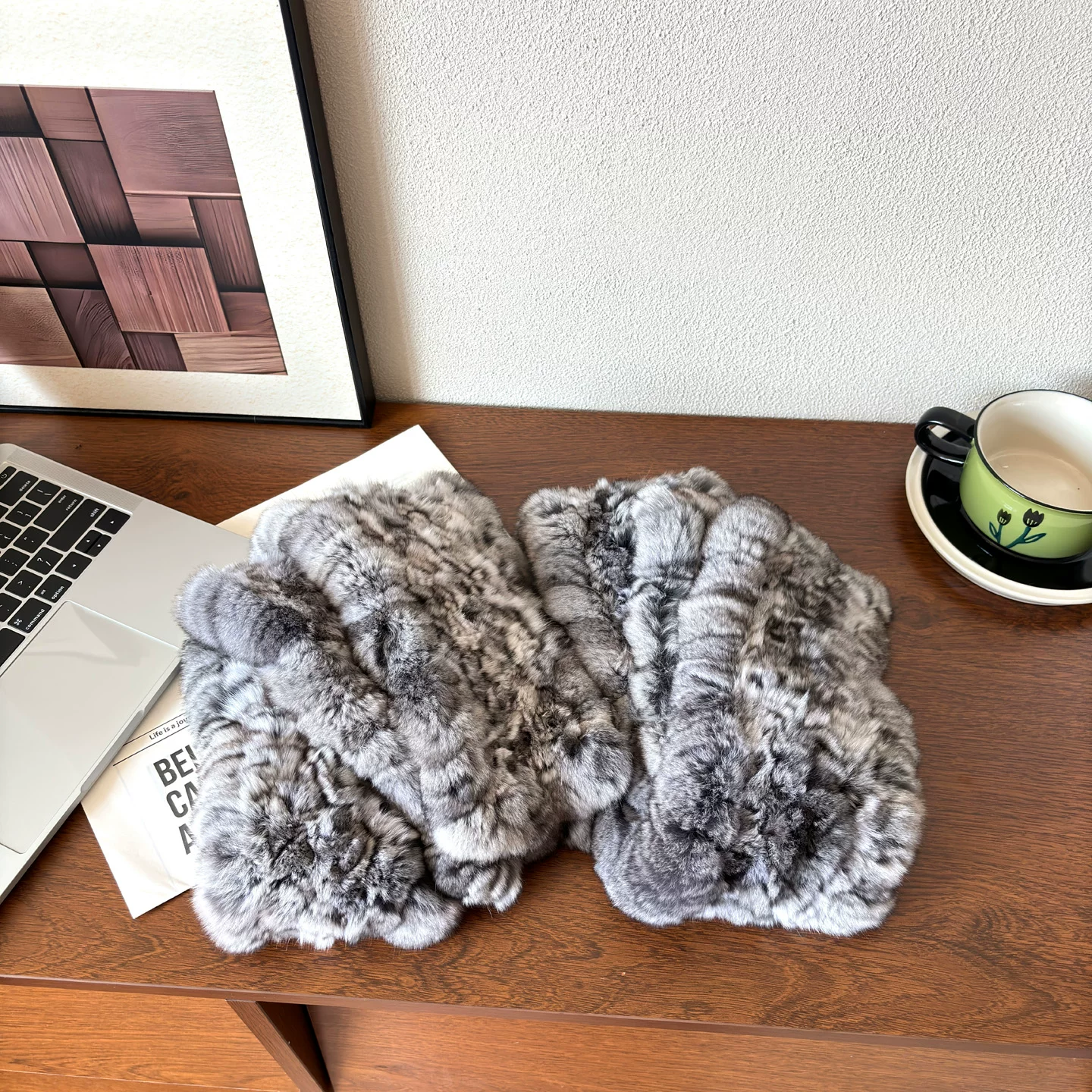 Luxury Chinchilla Fur Scarf for Women – Handmade Double-Sided Woven Fur Wrap, Soft & Versatile Winter Fur Collar
