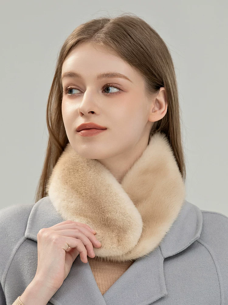 Women's Winter Genuine Whole-Pelt Mink Fur Scarf – Warm, Reversible, and Versatile; Suitable as a Neck Warmer or Collar.