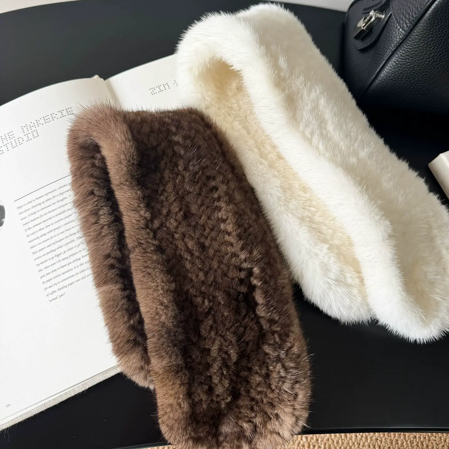 Women’s Natural Mink Fur Scarf – Double-Sided, Densely Woven, Warm Winter Neck Wrap