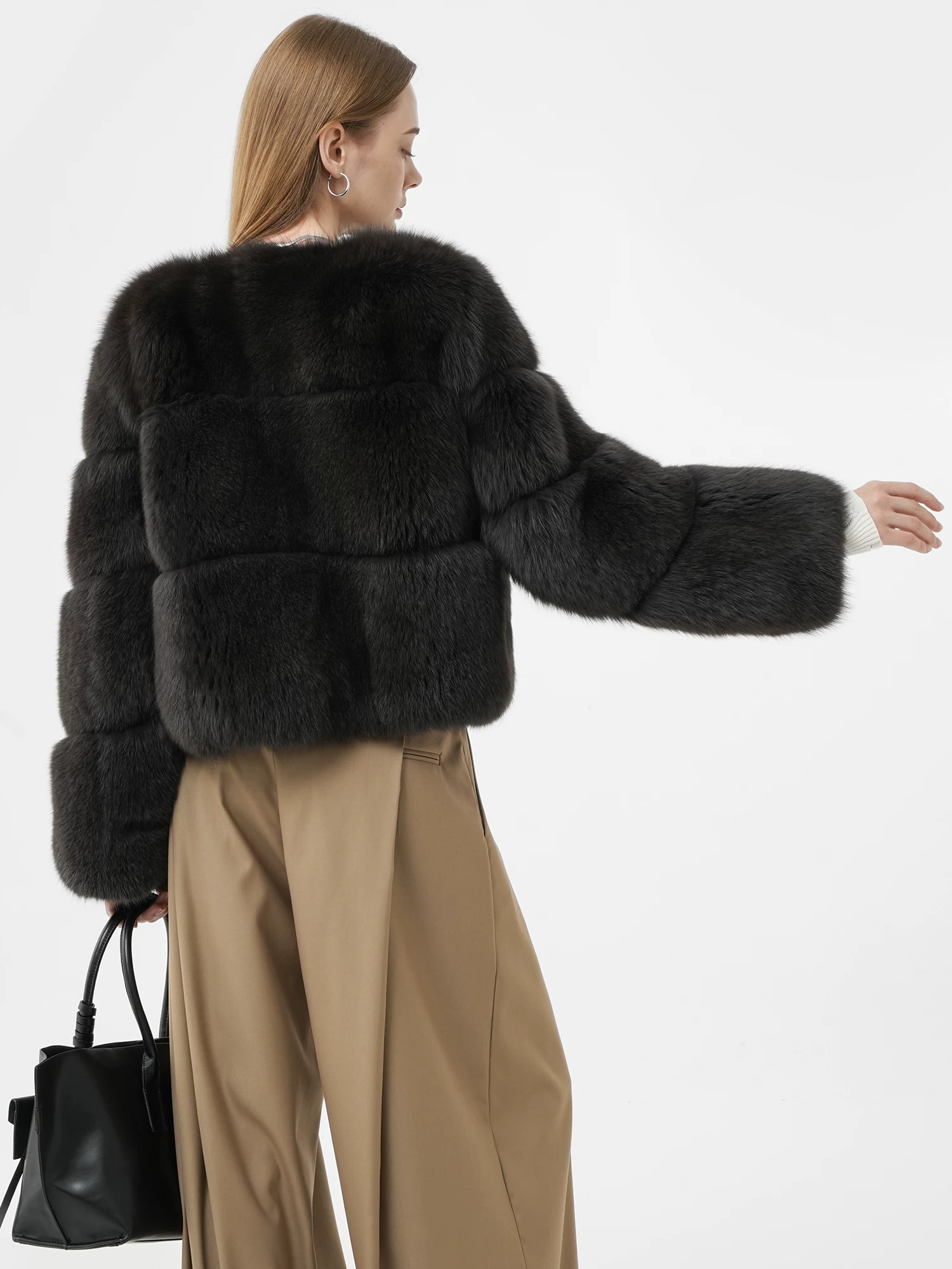 Classic youthful short-style full-pelt fox fur coat